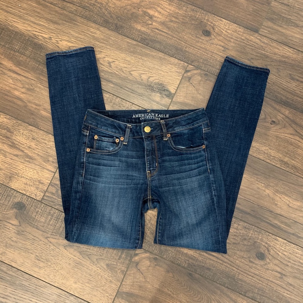 American Eagle Super Straight Stretch. Size 8